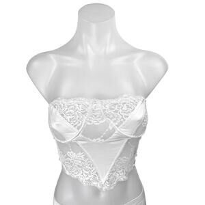 Princess Polly White Floral Lace Sleeveless Bandeau Corset Bustier Crop Top 2